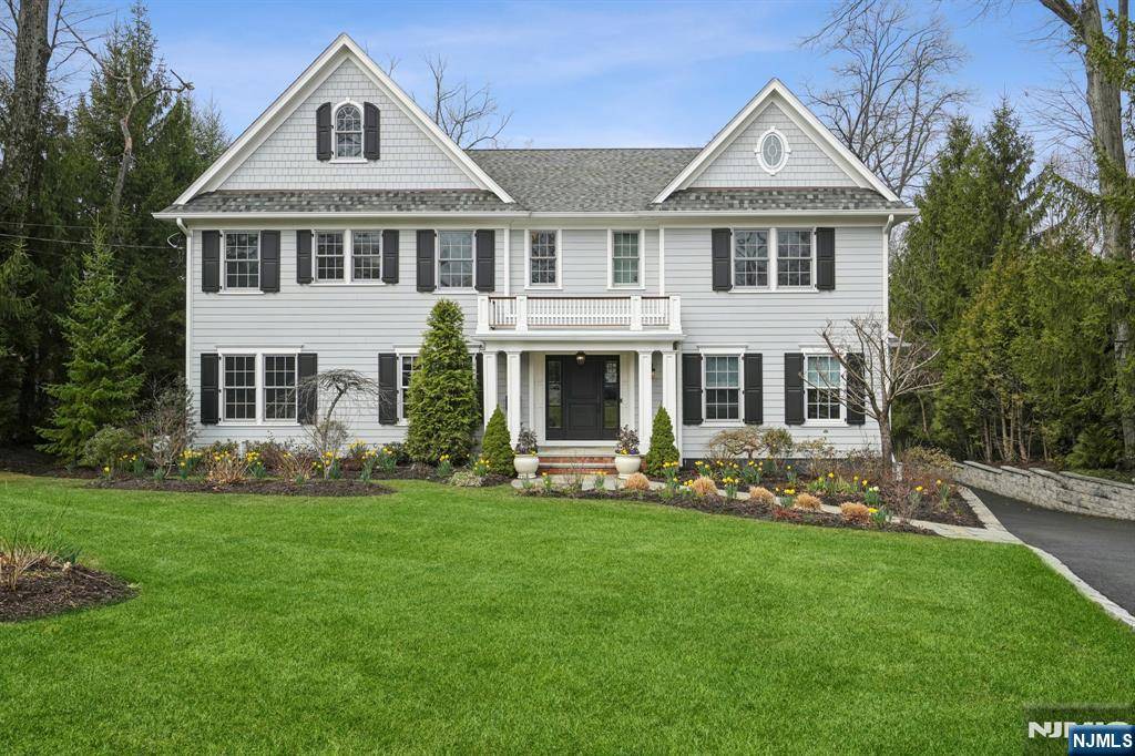 Ridgewood, NJ 07450,286 Mountain AVE