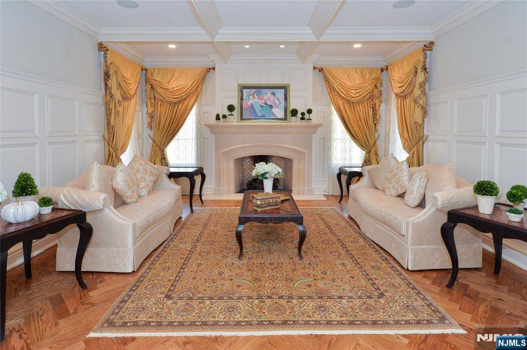 Saddle River, NJ 07458,15 N Church RD