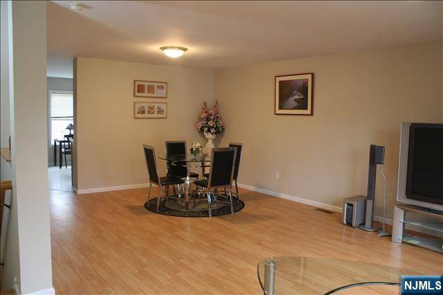 Lodi, NJ 07644,66 TERHUNE AVE #10