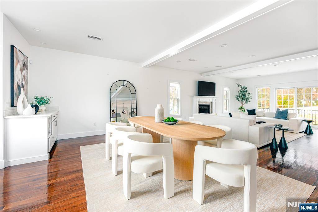 Park Ridge, NJ 07656,2 Bona CT