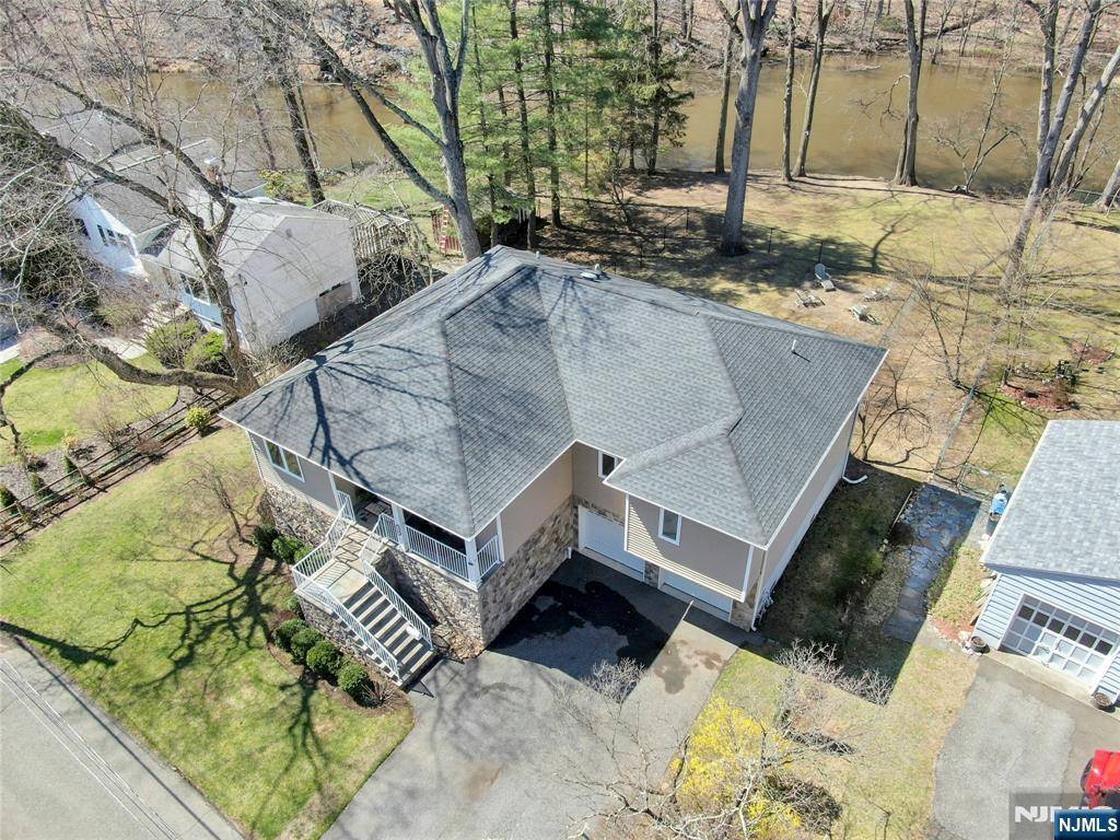 Oakland, NJ 07436,158 Lakeshore DR