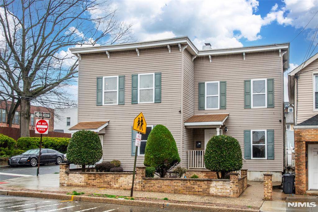 Belleville, NJ 07109,132 William ST
