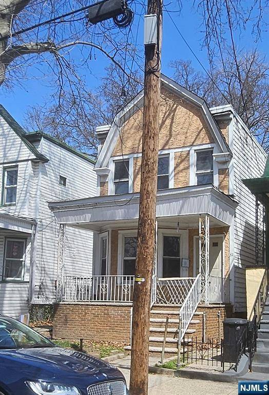 Jersey City, NJ 07305,32 Dwight ST