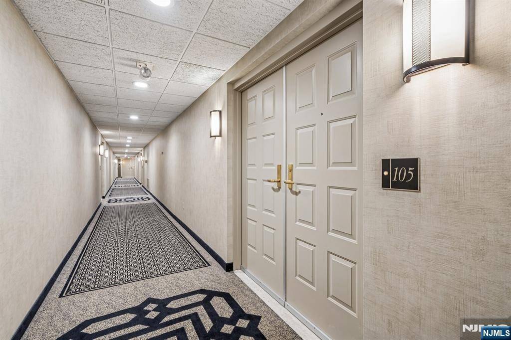 Wayne, NJ 07470,1360 Hamburg TPKE #105