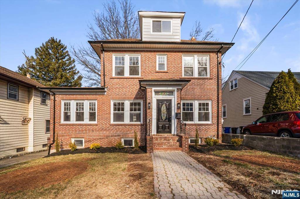 West Orange, NJ 07052,33 Robertson RD