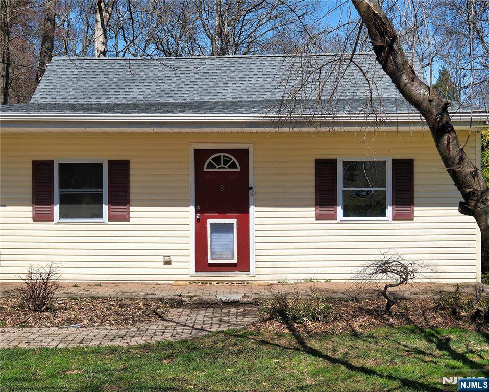 West Milford, NJ 07421,8 Quinton RD