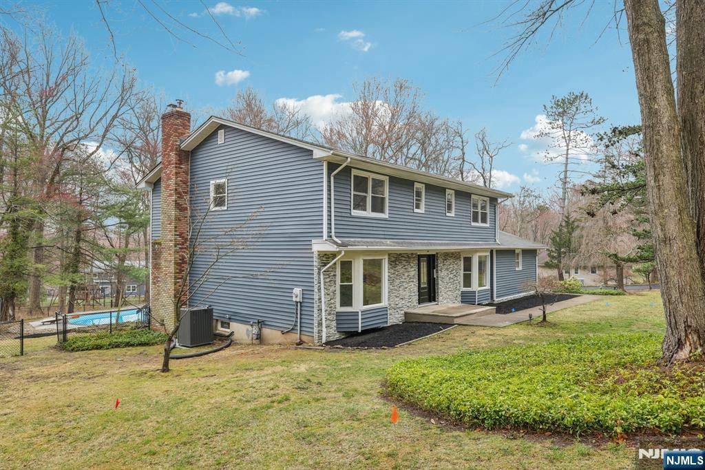 Morris Plains Borough, NJ 07950,6 Southwood DR
