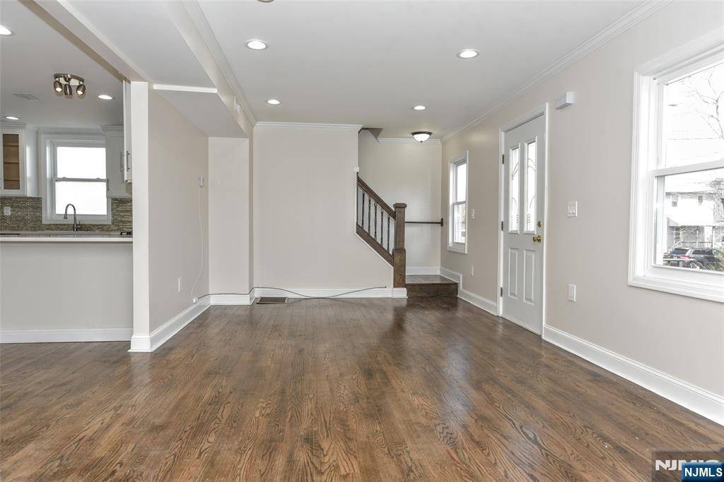 Teaneck, NJ 07666,1172 Katherine ST
