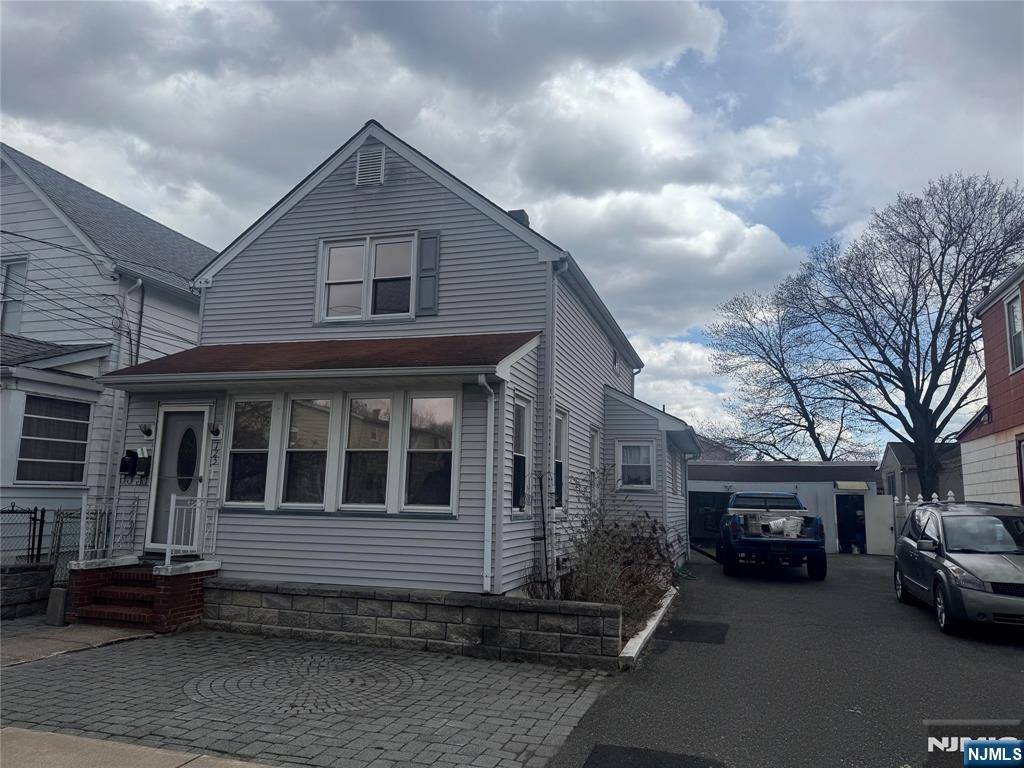 Hawthorne, NJ 07506,125 Passaic AVE