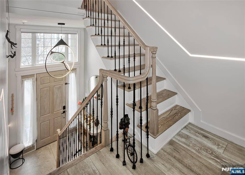 West New York, NJ 07093,517 Harbor PL
