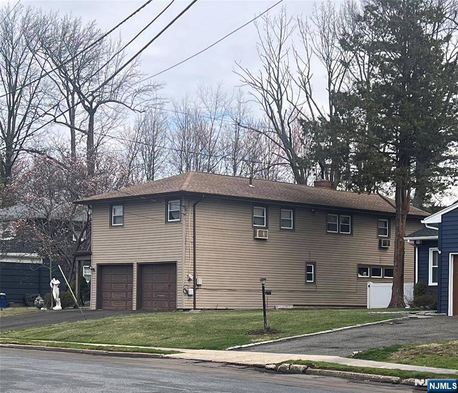 Maplewood, NJ 07040,40 Essex RD