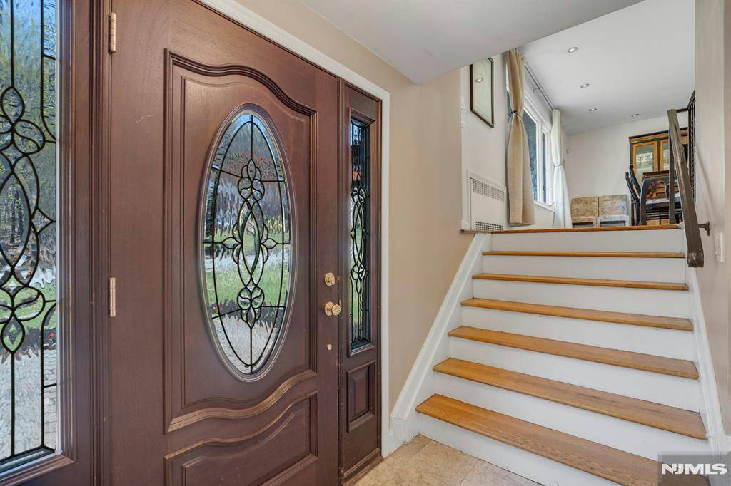 Verona, NJ 07044,223 Fairview AVE