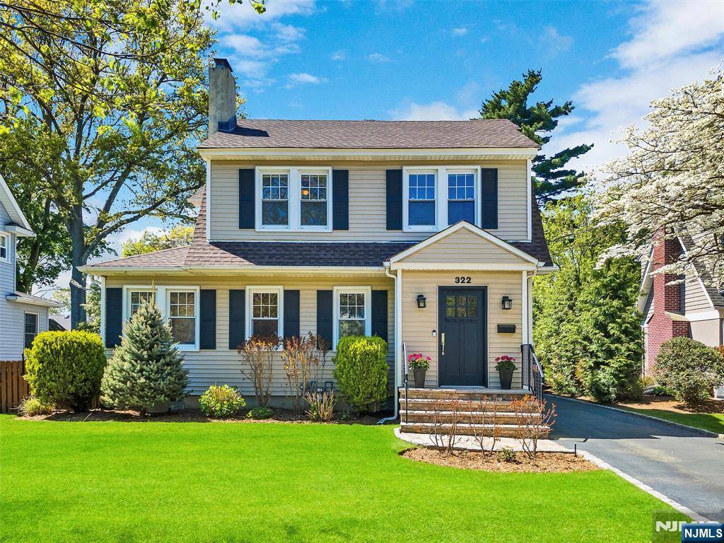 Ridgewood, NJ 07450,322 Fairfield AVE