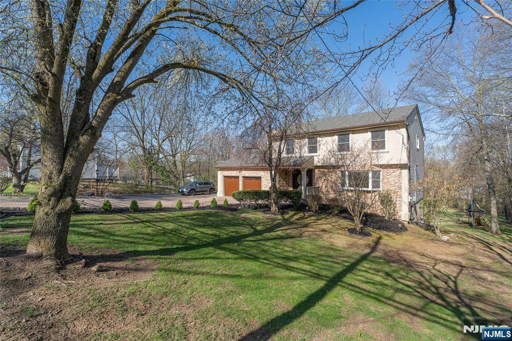 Roseland, NJ 07068,187 Passaic AVE