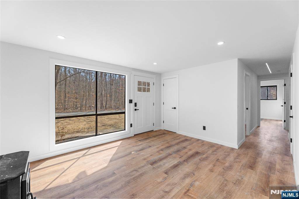 Newton, NJ 07860,12 Glenbrook DR