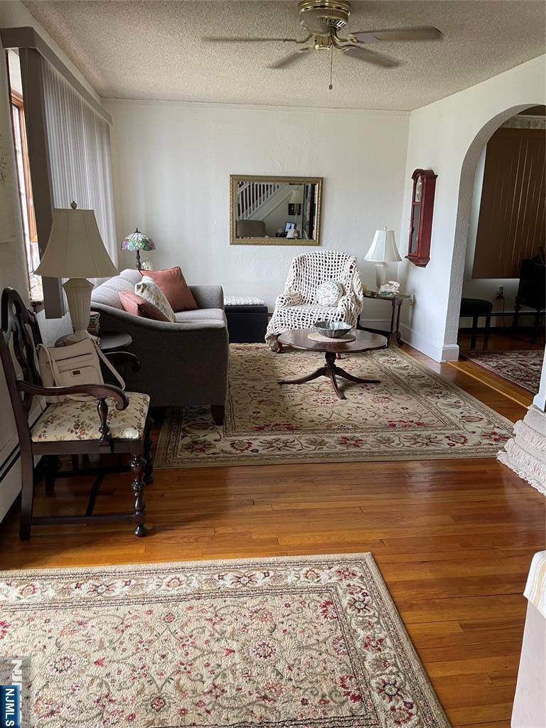 Wood Ridge, NJ 07075,442 Marlboro RD