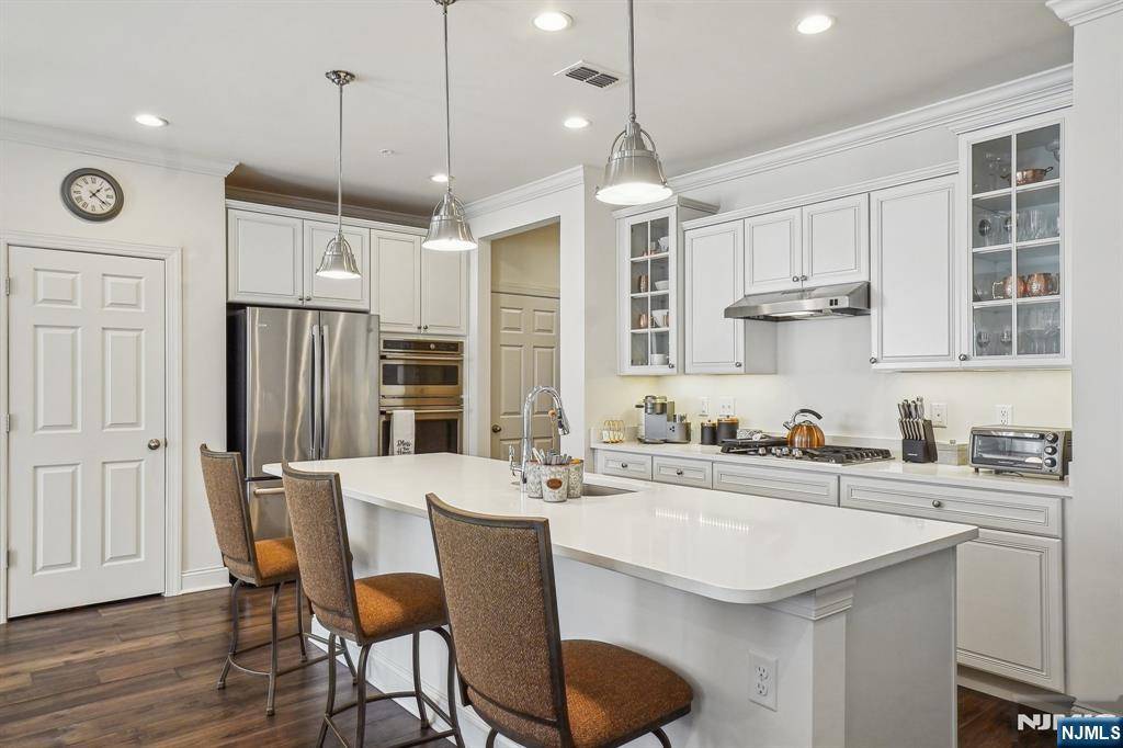 Cedar Grove, NJ 07009,208 Aspen DR