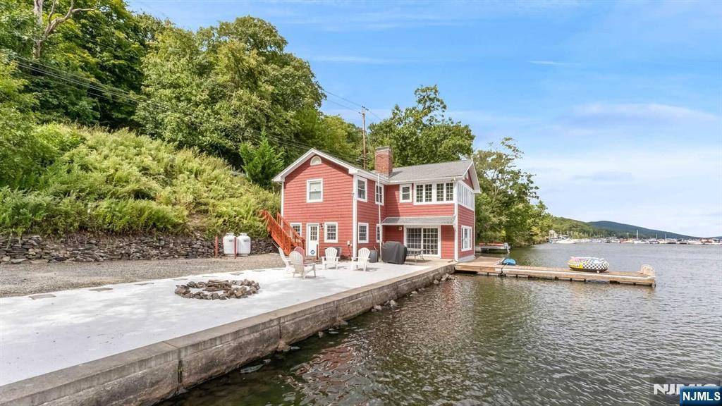 West Milford, NJ 07421,206 Lakeside RD