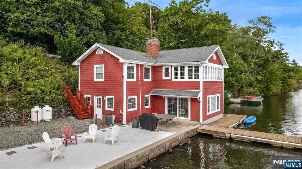 West Milford, NJ 07421,206 Lakeside RD