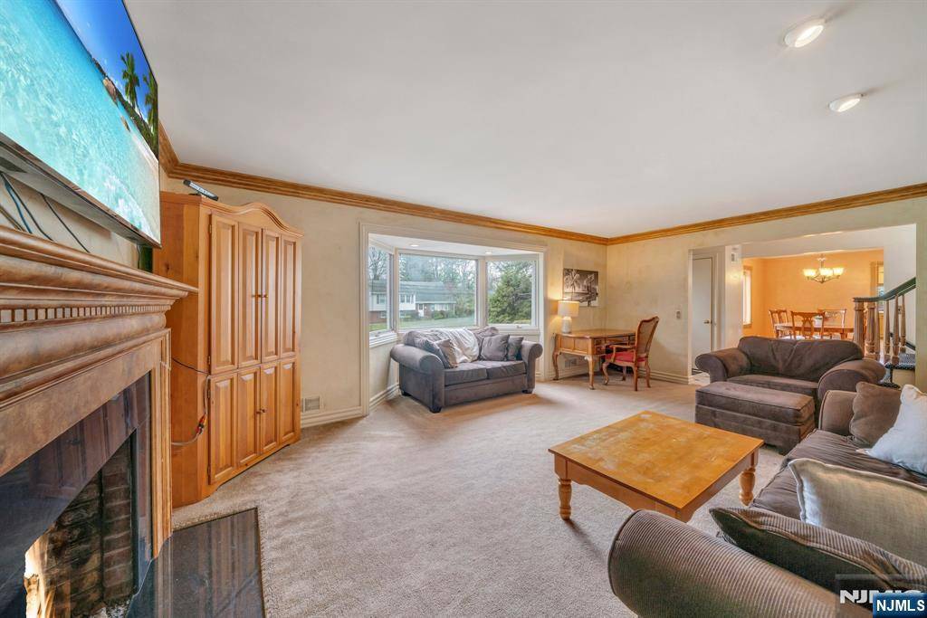 Wyckoff, NJ 07481,458 Meer AVE