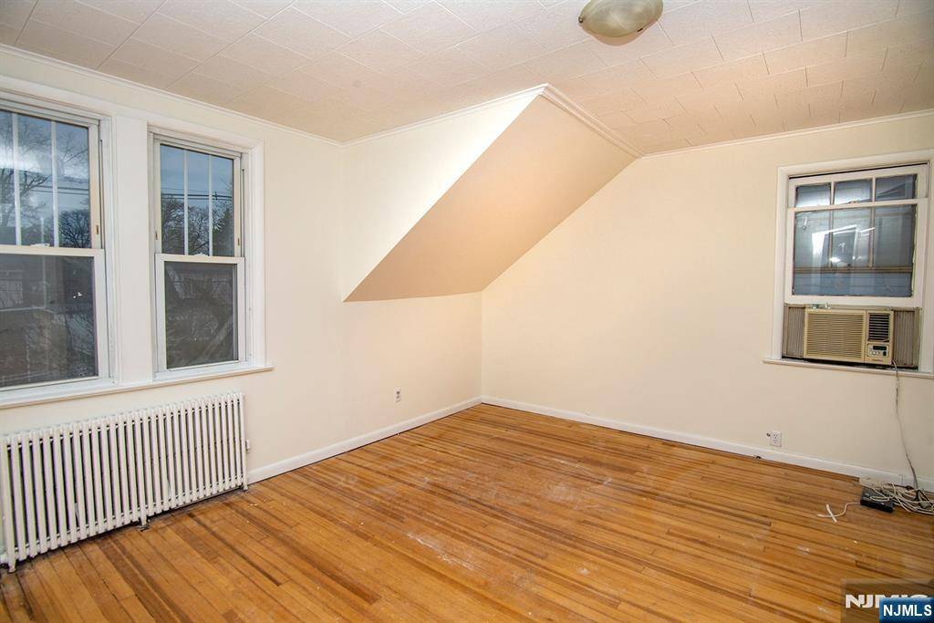 Hackensack, NJ 07601,40 Coles AVE