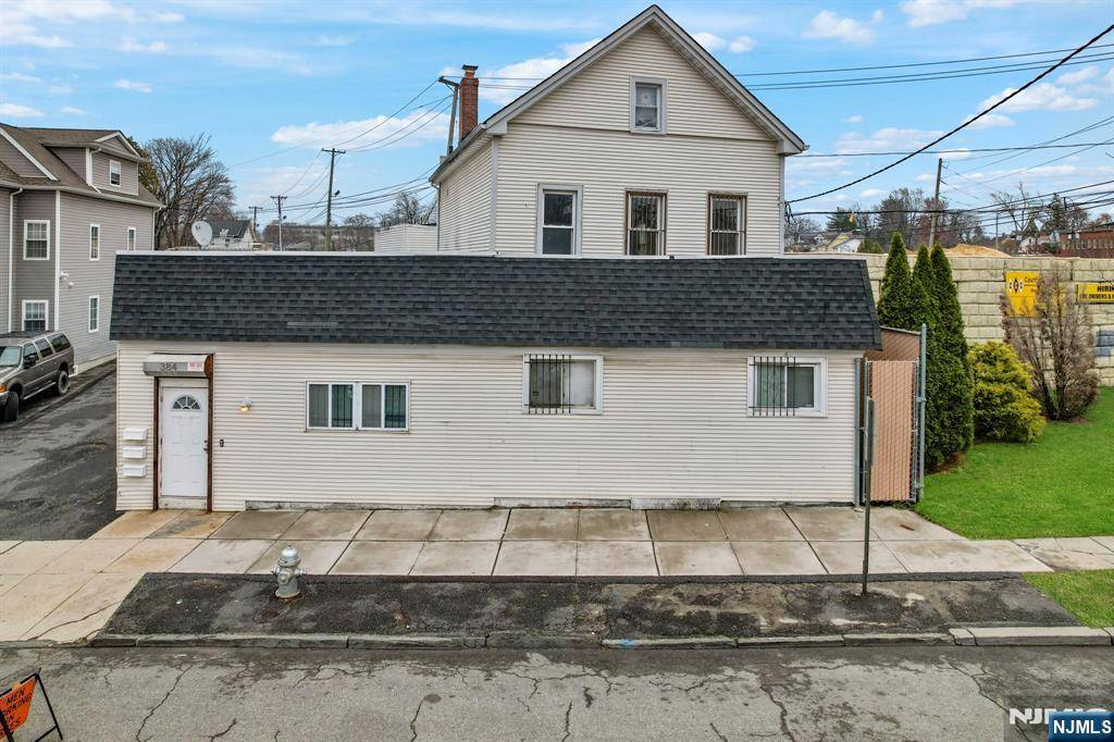 East Orange, NJ 07017,384 Glenwood AVE