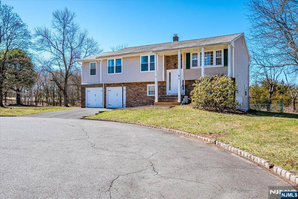 Hillsborough, NJ 08844,16 Huntsman LN