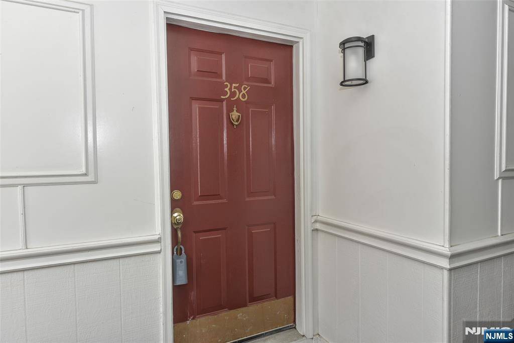 Mahwah, NJ 07430,358 Cottonwood WAY