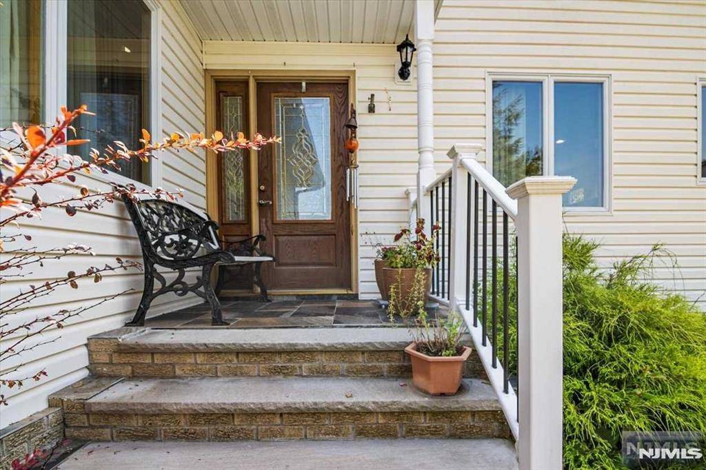 Woodland Park, NJ 07424,19 Borrego DR