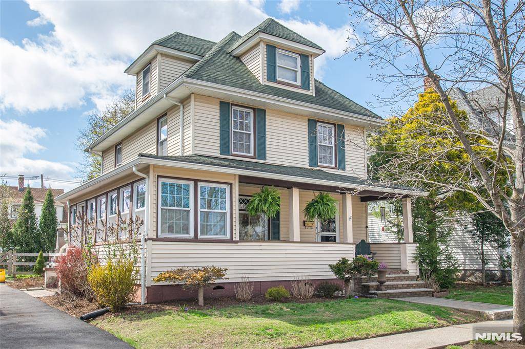 Ramsey, NJ 07446,31 Maple ST