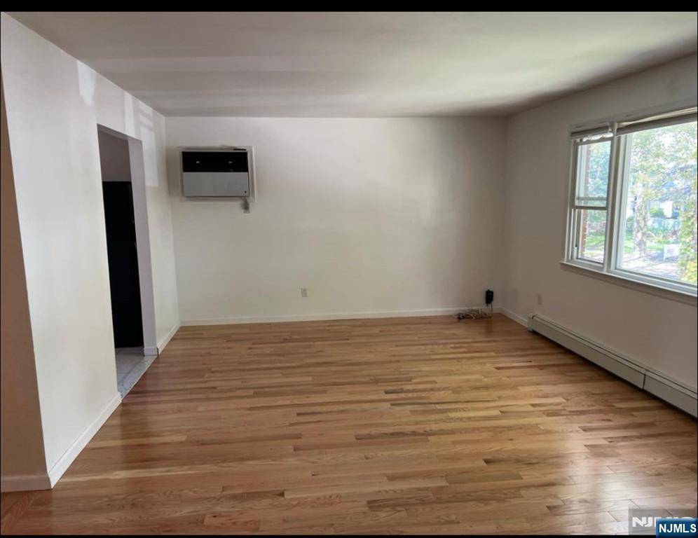 Rutherford, NJ 07070,34 E Newell AVE #2Fl