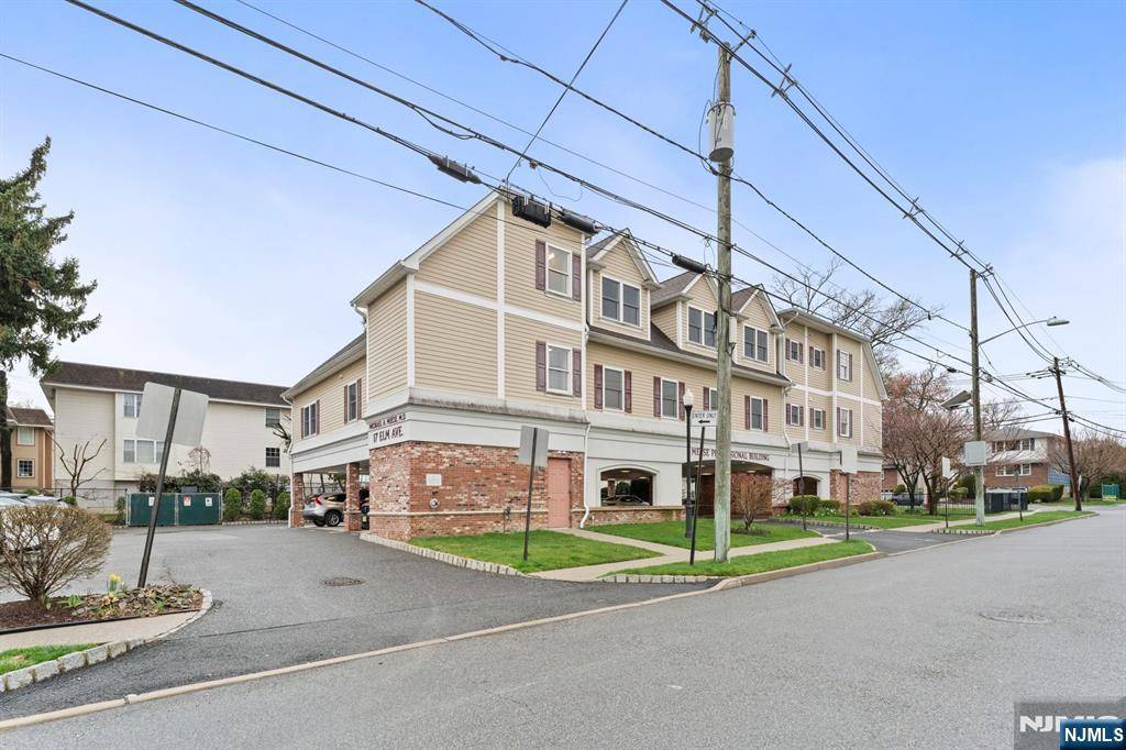 Hackensack, NJ 07601,17 Elm AVE