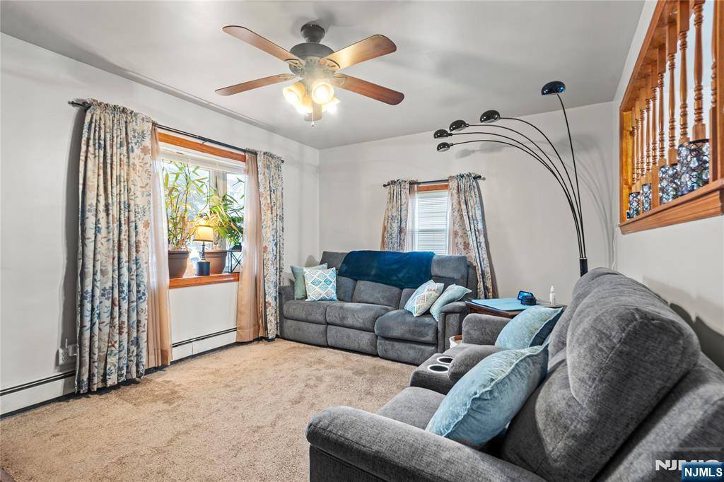 North Arlington, NJ 07031,25 Allan DR