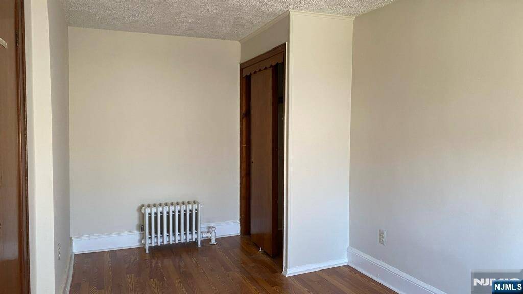 Lodi, NJ 07644,41 Westervelt PL