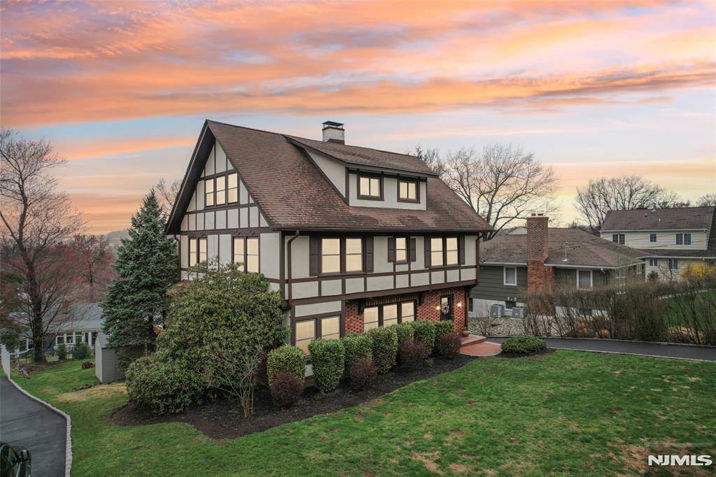 Verona, NJ 07044,34 Afterglow AVE