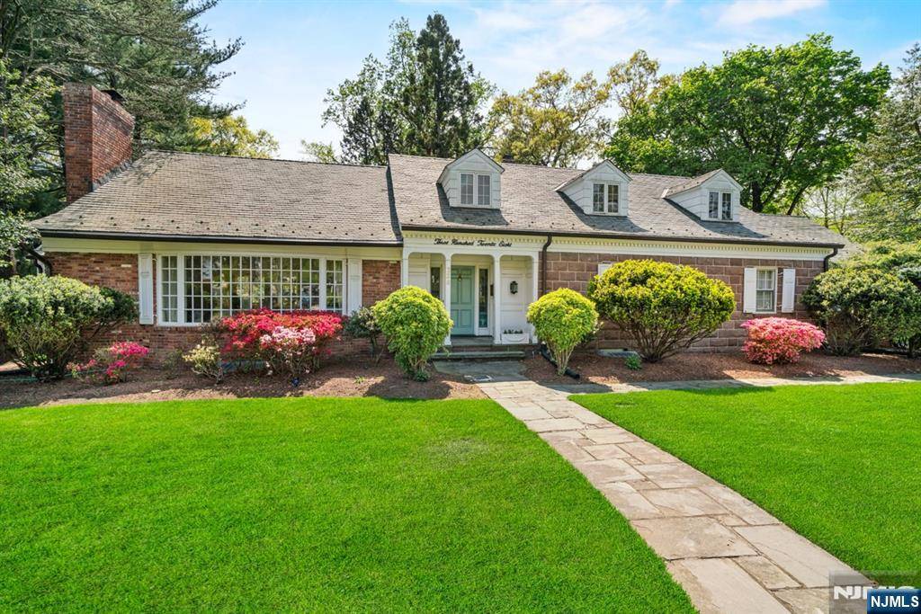 Ridgewood, NJ 07450,328 Ridgewood AVE