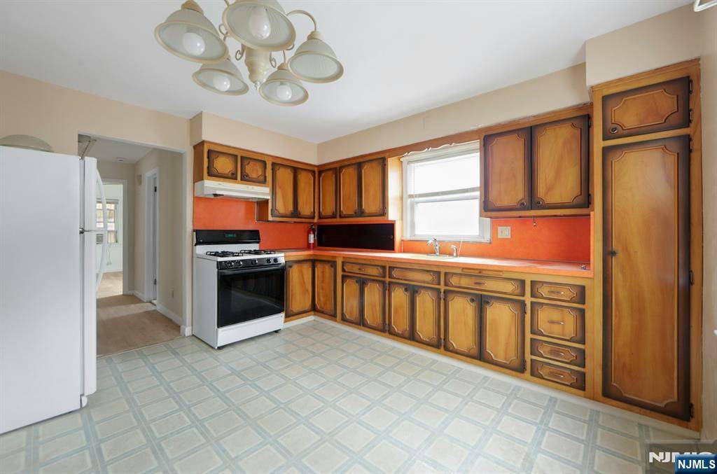 Palisades Park, NJ 07650,271 7th ST #2nd Floor
