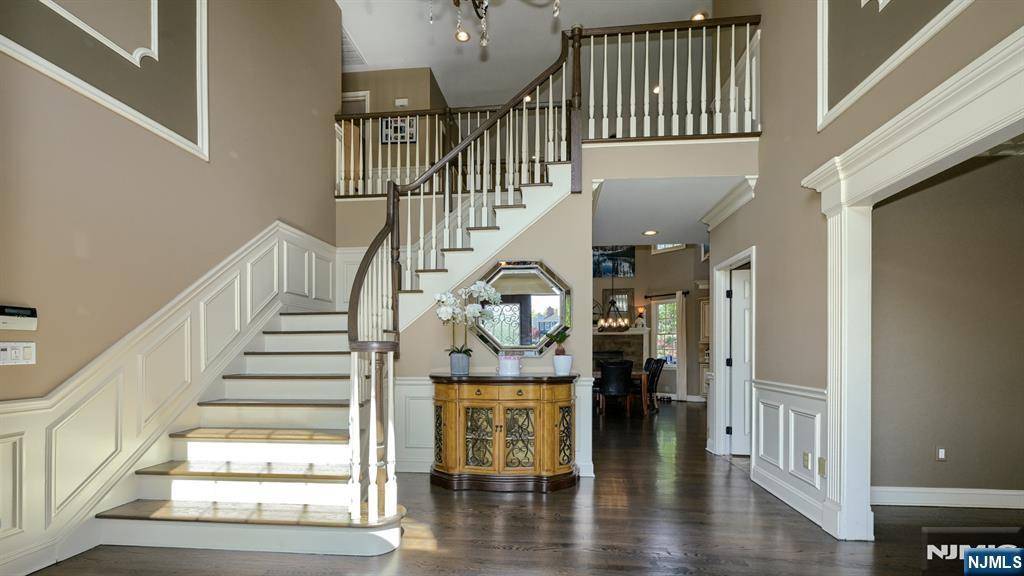 Wayne, NJ 07470,17 Farmstead LN