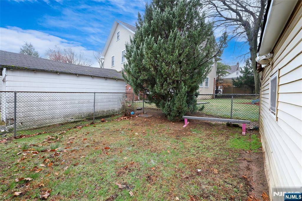 Passaic, NJ 07055,465 Brook AVE