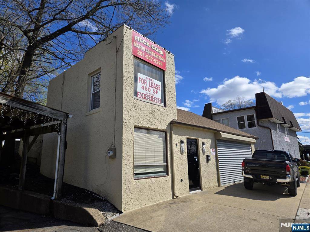 Bogota, NJ 07603,27 Shore AVE