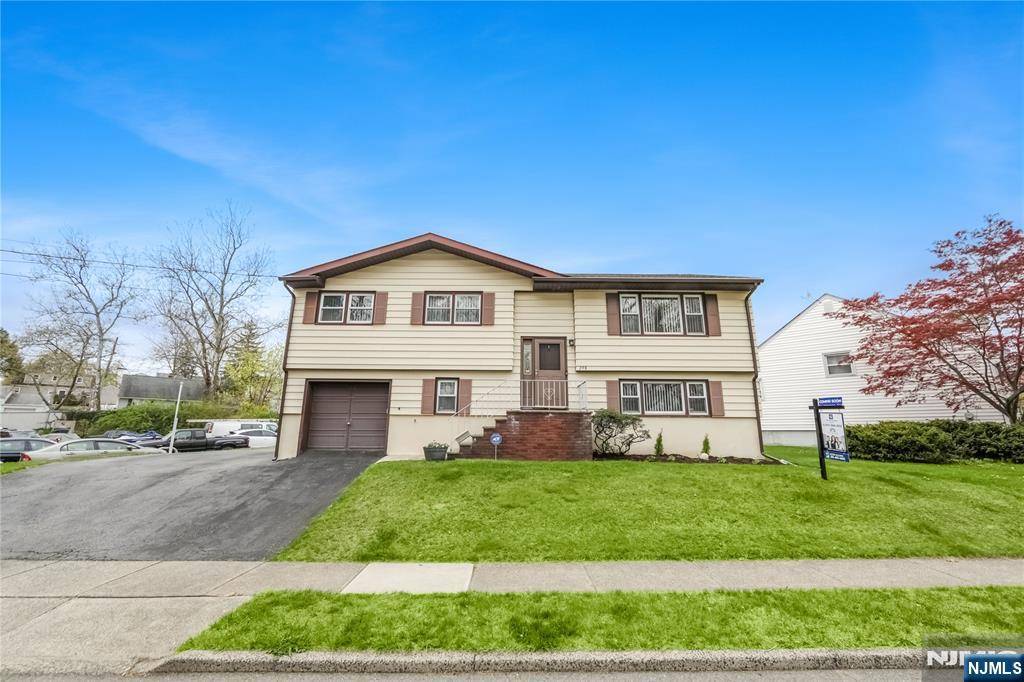 Clifton, NJ 07013,298 Broad ST