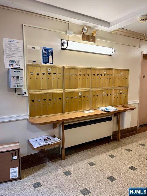 Fort Lee, NJ 07024,3051 Edwin AVE #5E