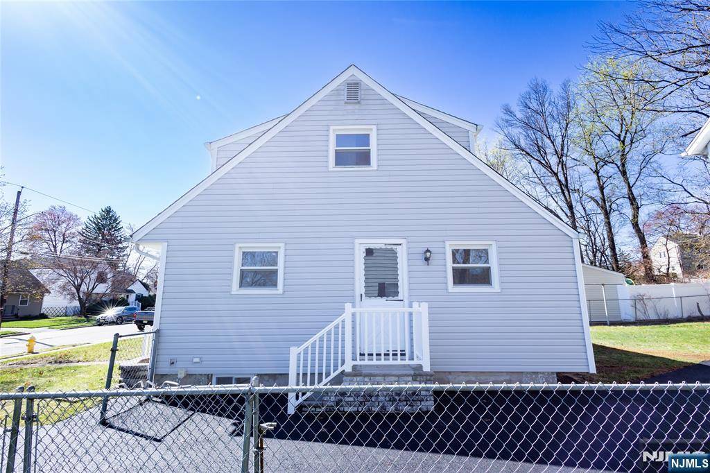 Bloomfield, NJ 07003,18 Farmingdale AVE