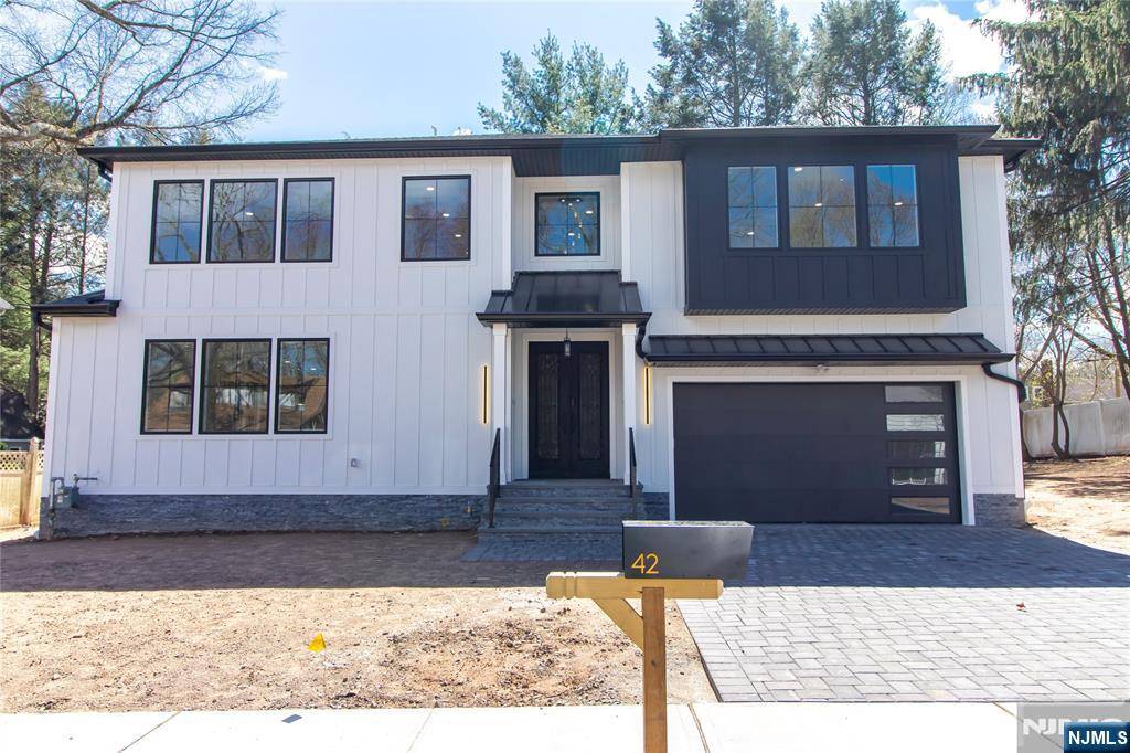 Closter, NJ 07624,42 Harvey ST