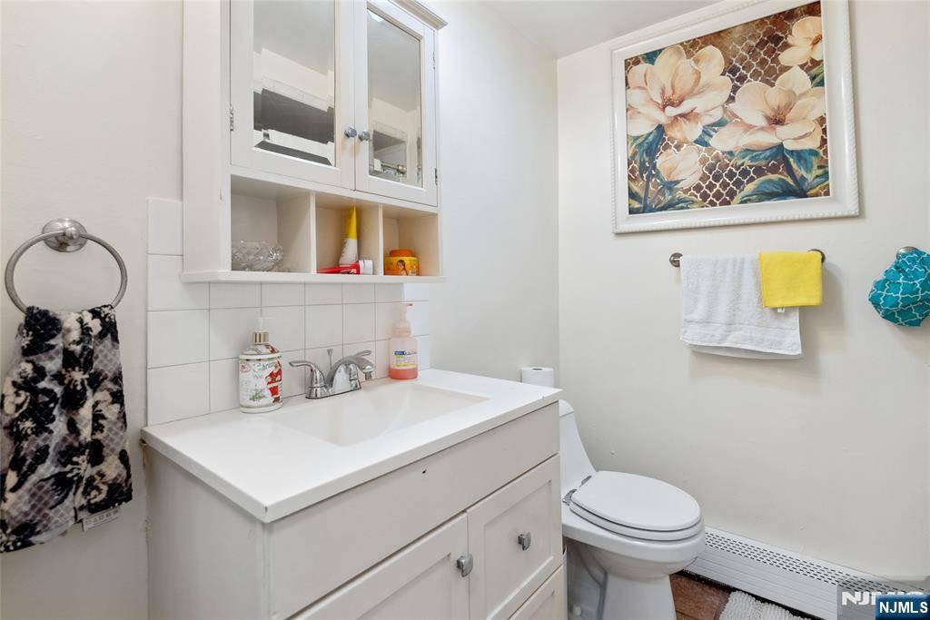 Paterson, NJ 07501,172-174 20th AVE