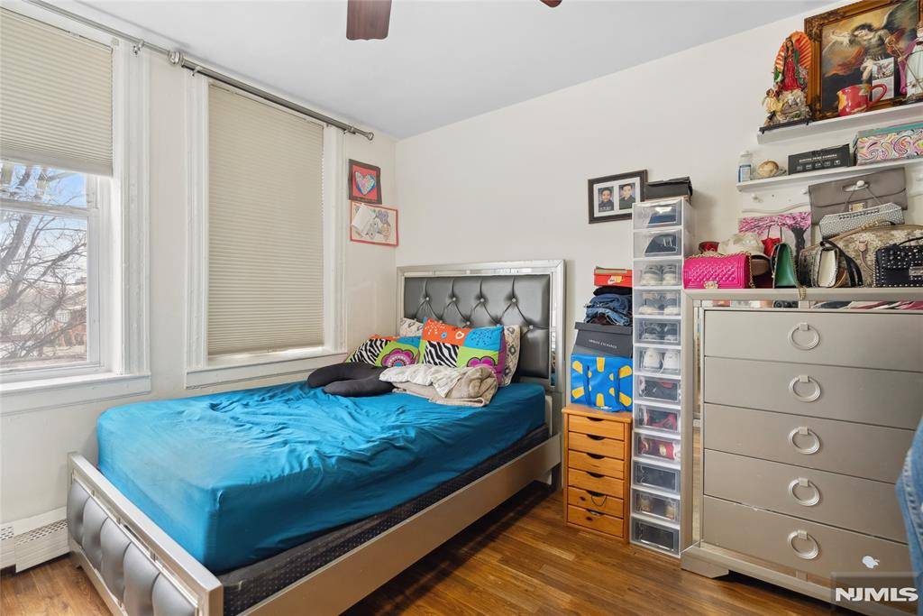 Paterson, NJ 07501,172-174 20th AVE