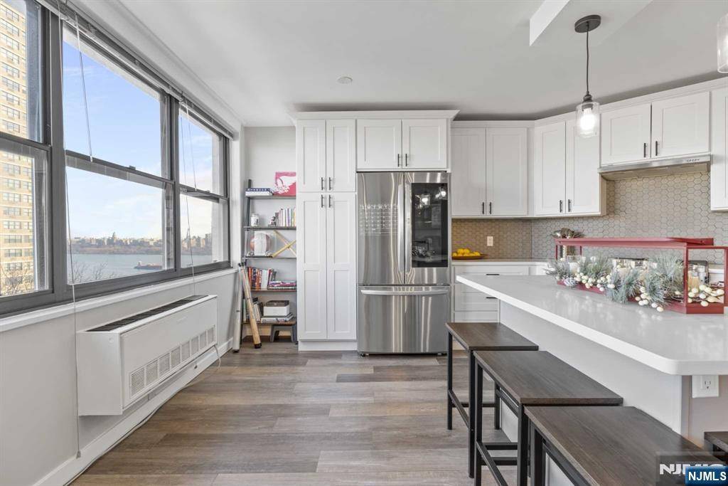 Guttenberg, NJ 07093,7000 Boulevard East #26K