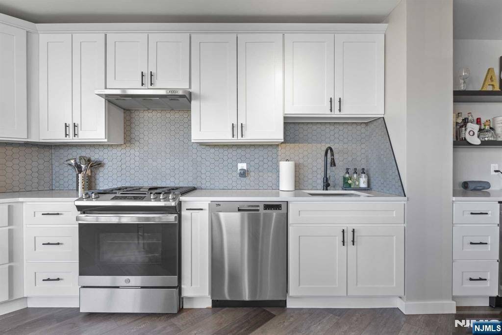 Guttenberg, NJ 07093,7000 Boulevard East #26K