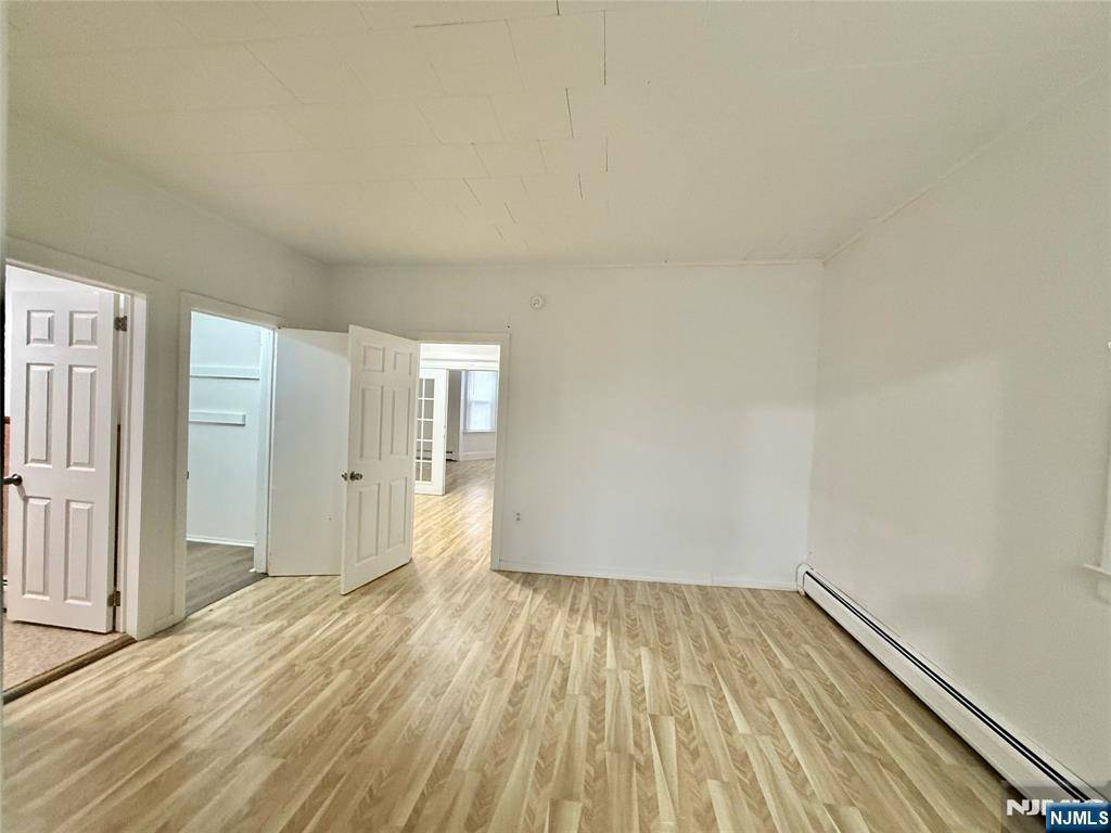 Harrison, NJ 07029,215 William ST #(APT1)