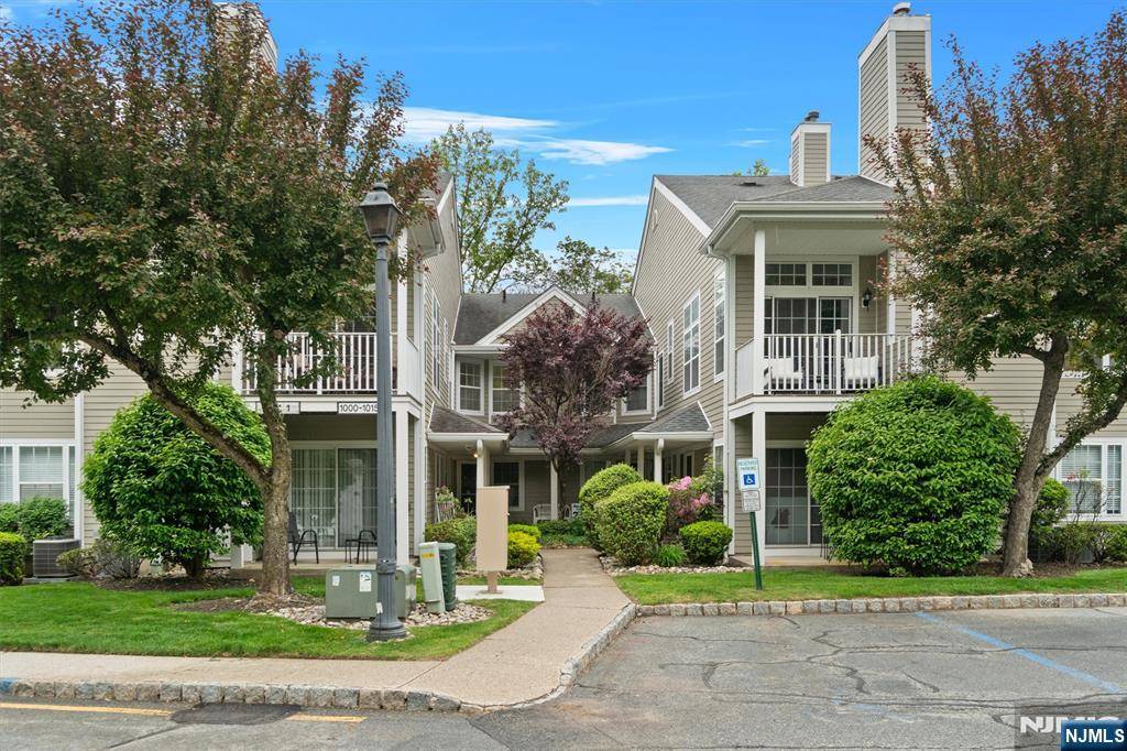 Mahwah, NJ 07430,1006 Crown CT